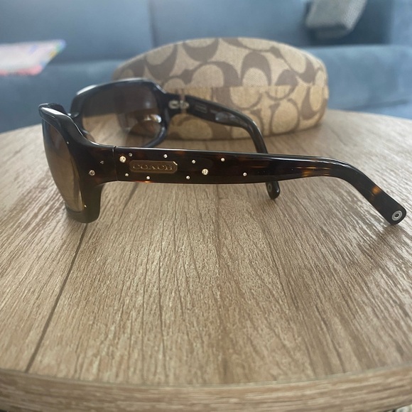 Coach Samantha (S425) Sunglasses - Tortoise Brown with case - Picture 2 of 3
